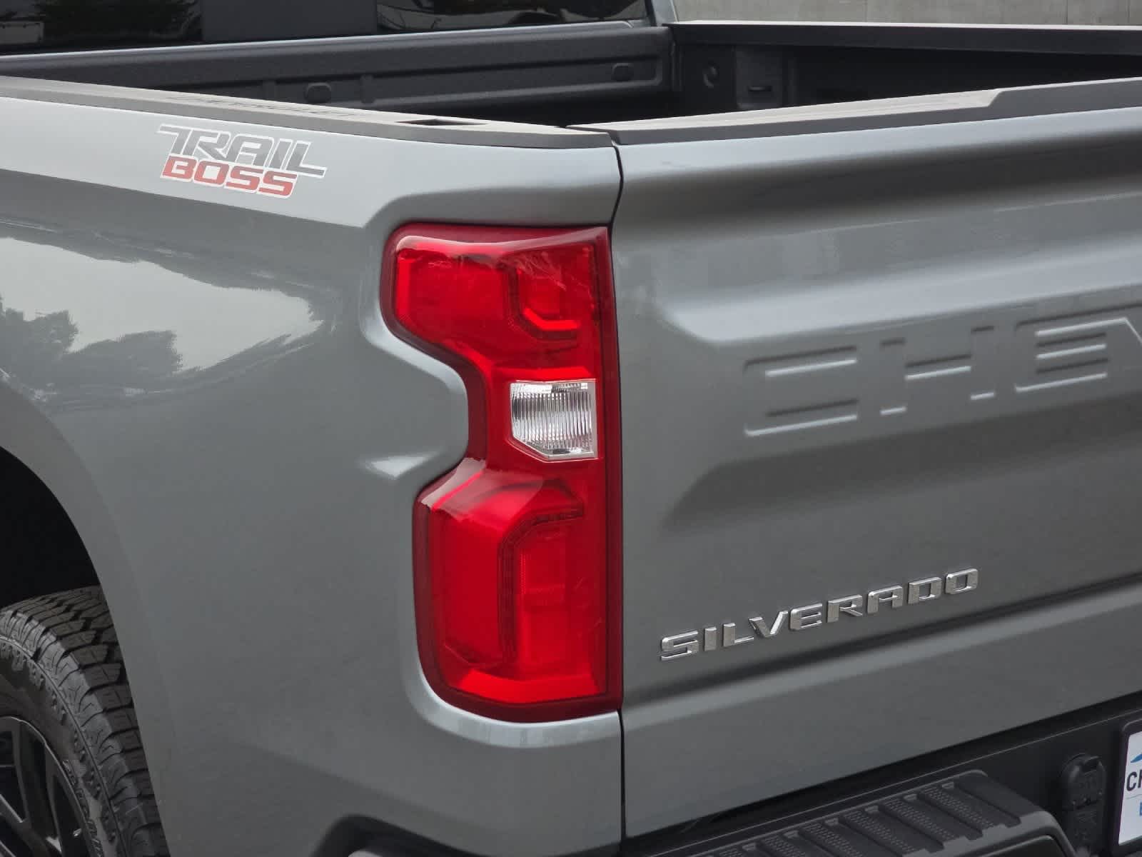 Thumbnail: 2026 Chevrolet Silverado 1500 - 26