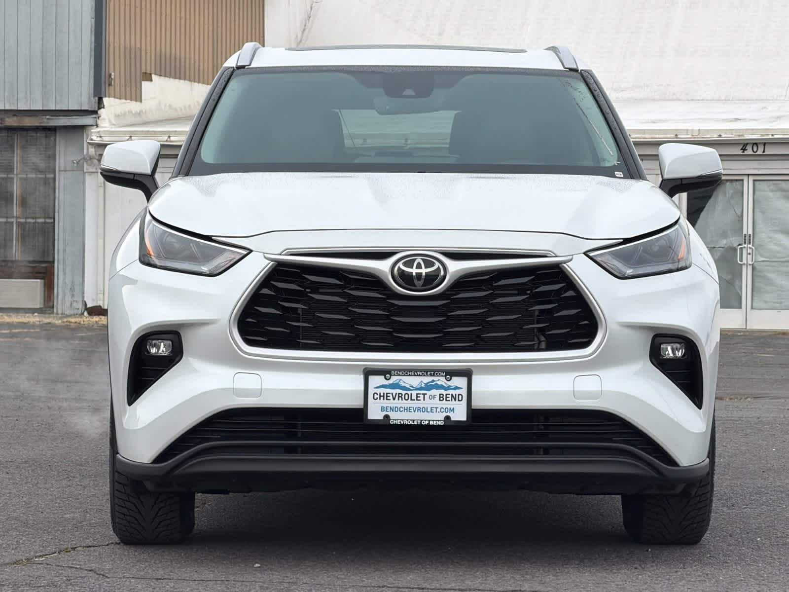 Thumbnail: 2023 Toyota Highlander - 10