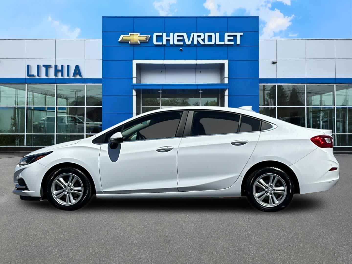 Thumbnail: 2017 Chevrolet Cruze - 5