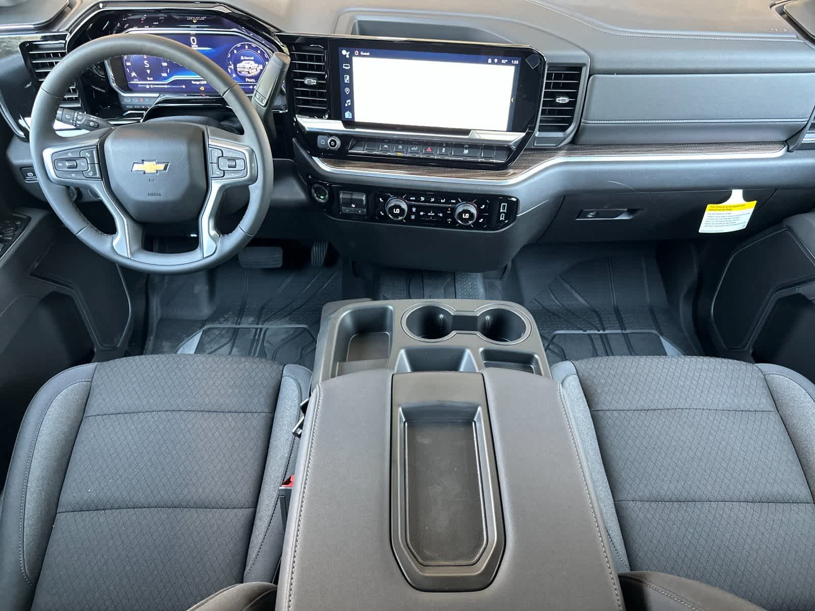 2025 Chevrolet Silverado 1500 LT 3
