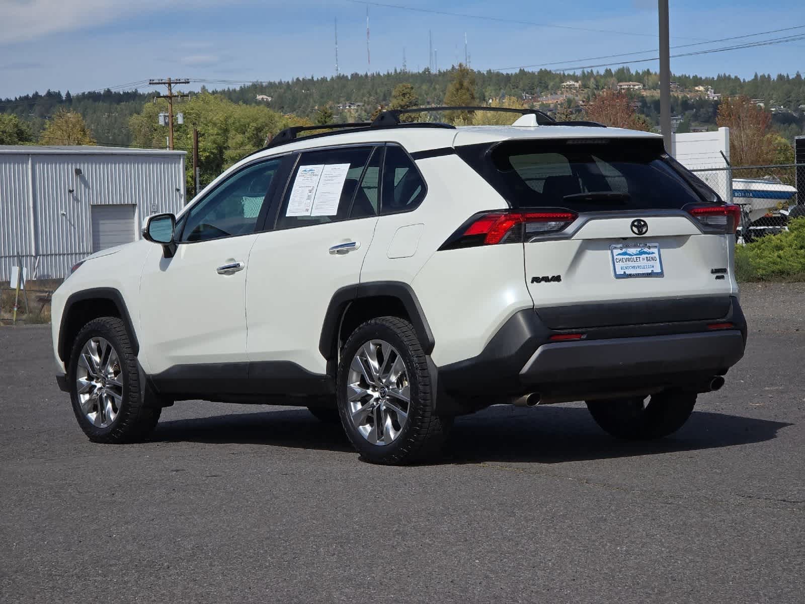 Thumbnail: 2021 Toyota RAV4 - 6