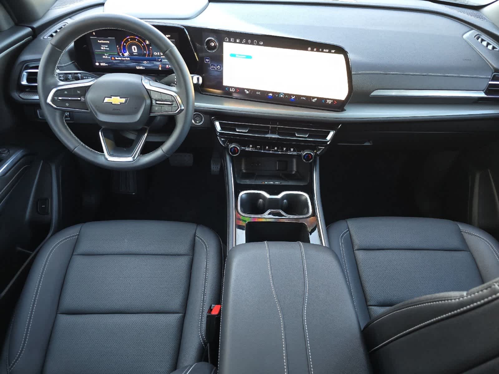 Thumbnail: 2025 Chevrolet Traverse - 3