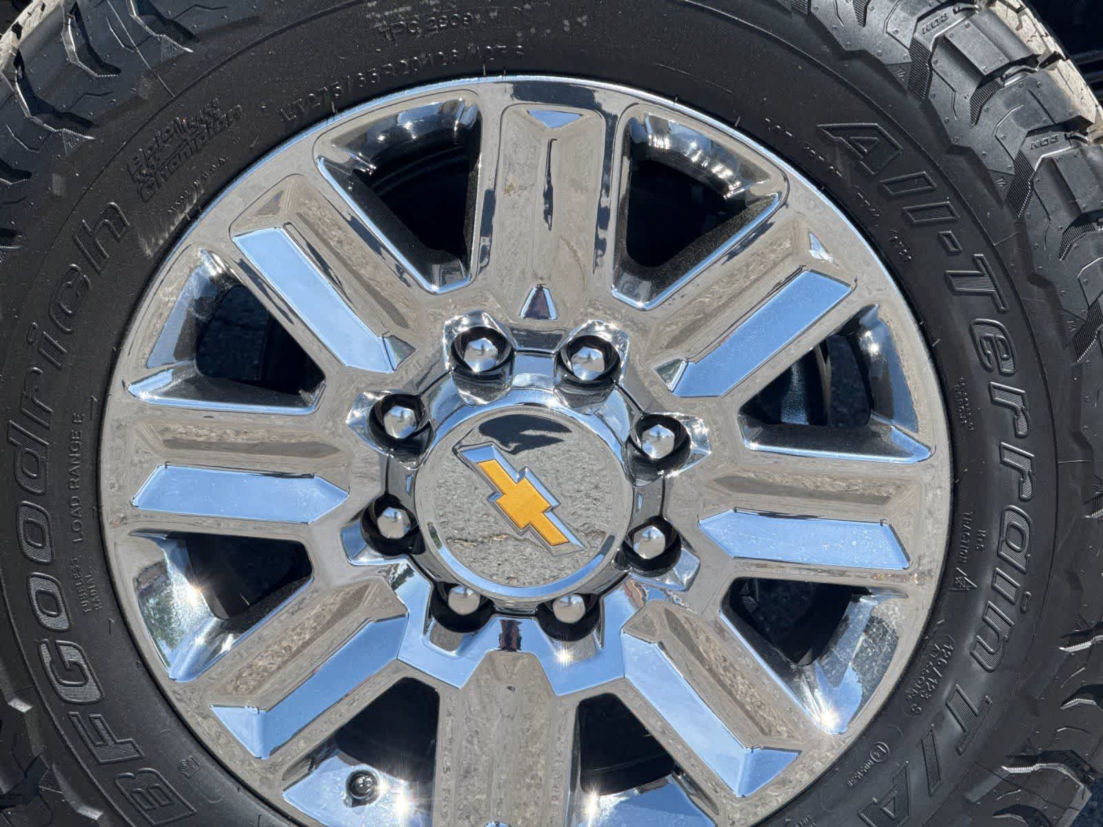Thumbnail: 2026 Chevrolet Silverado 3500 - 26