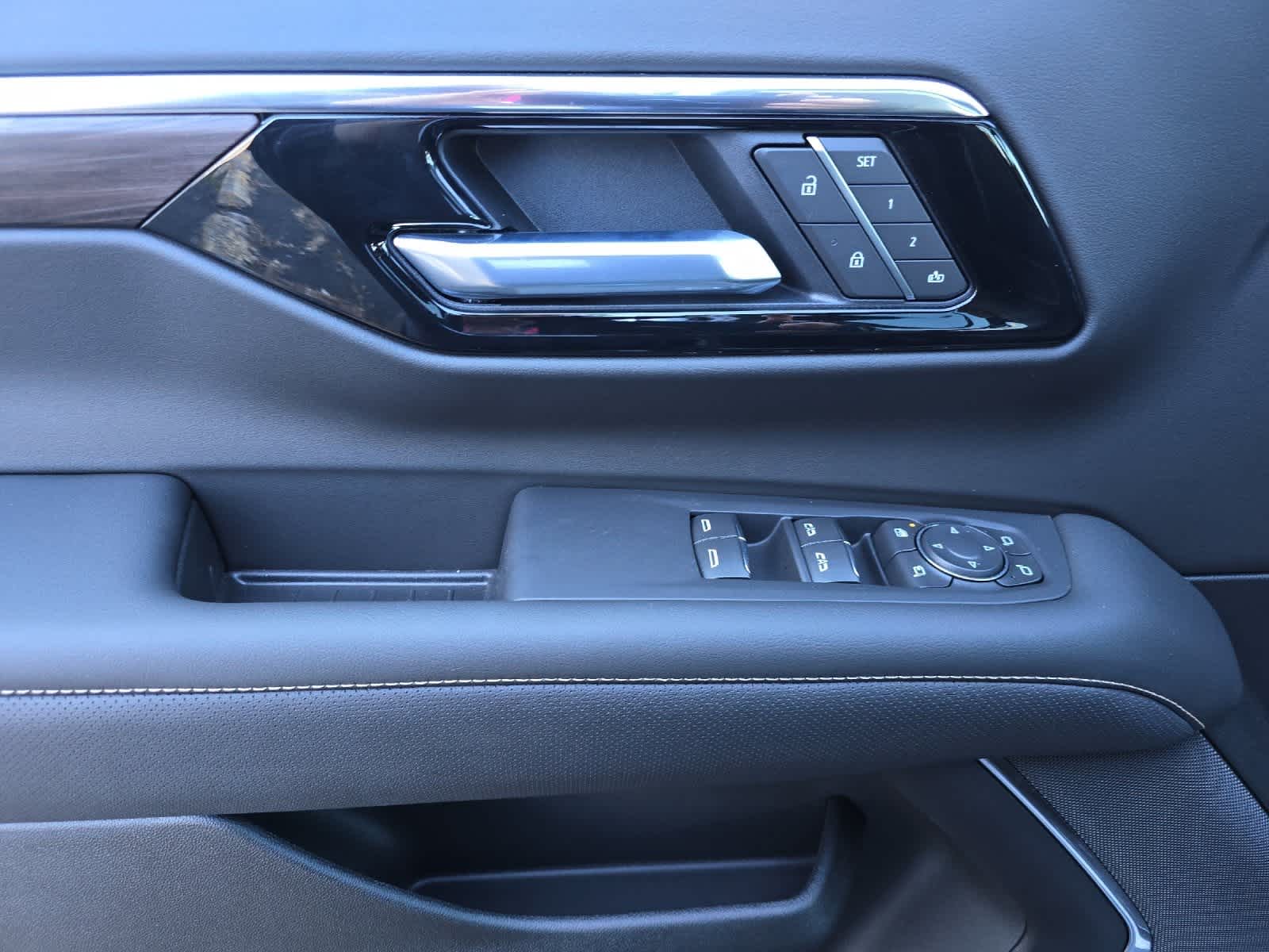 Thumbnail: 2026 Chevrolet Tahoe - 12