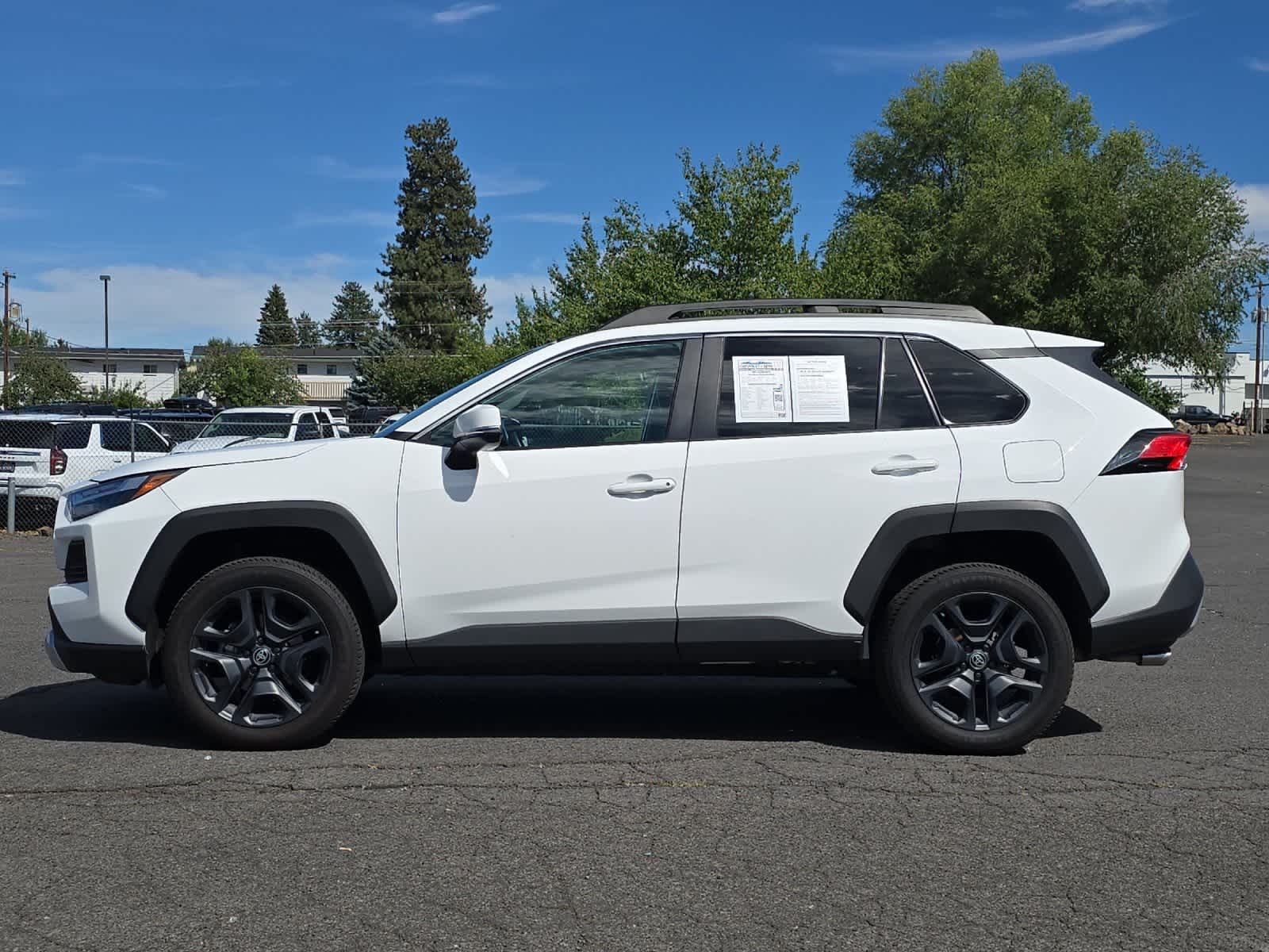 Thumbnail: 2022 Toyota RAV4 - 5