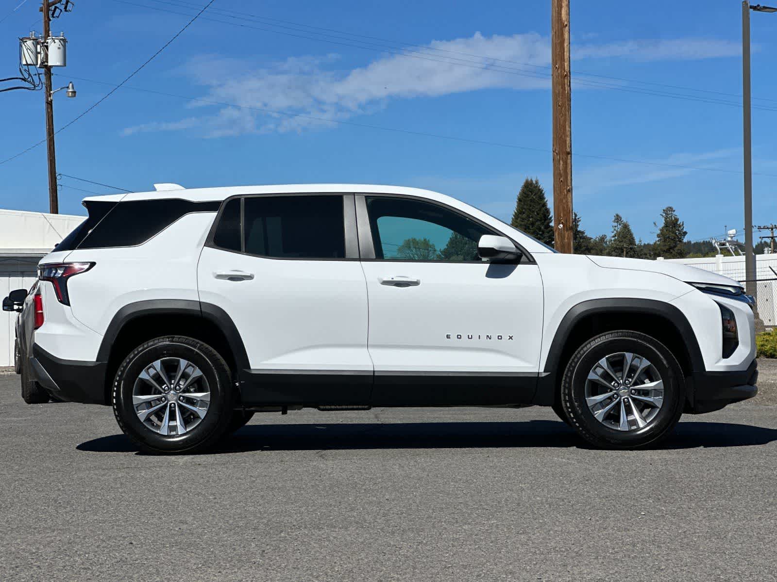 Thumbnail: 2026 Chevrolet Equinox - 8
