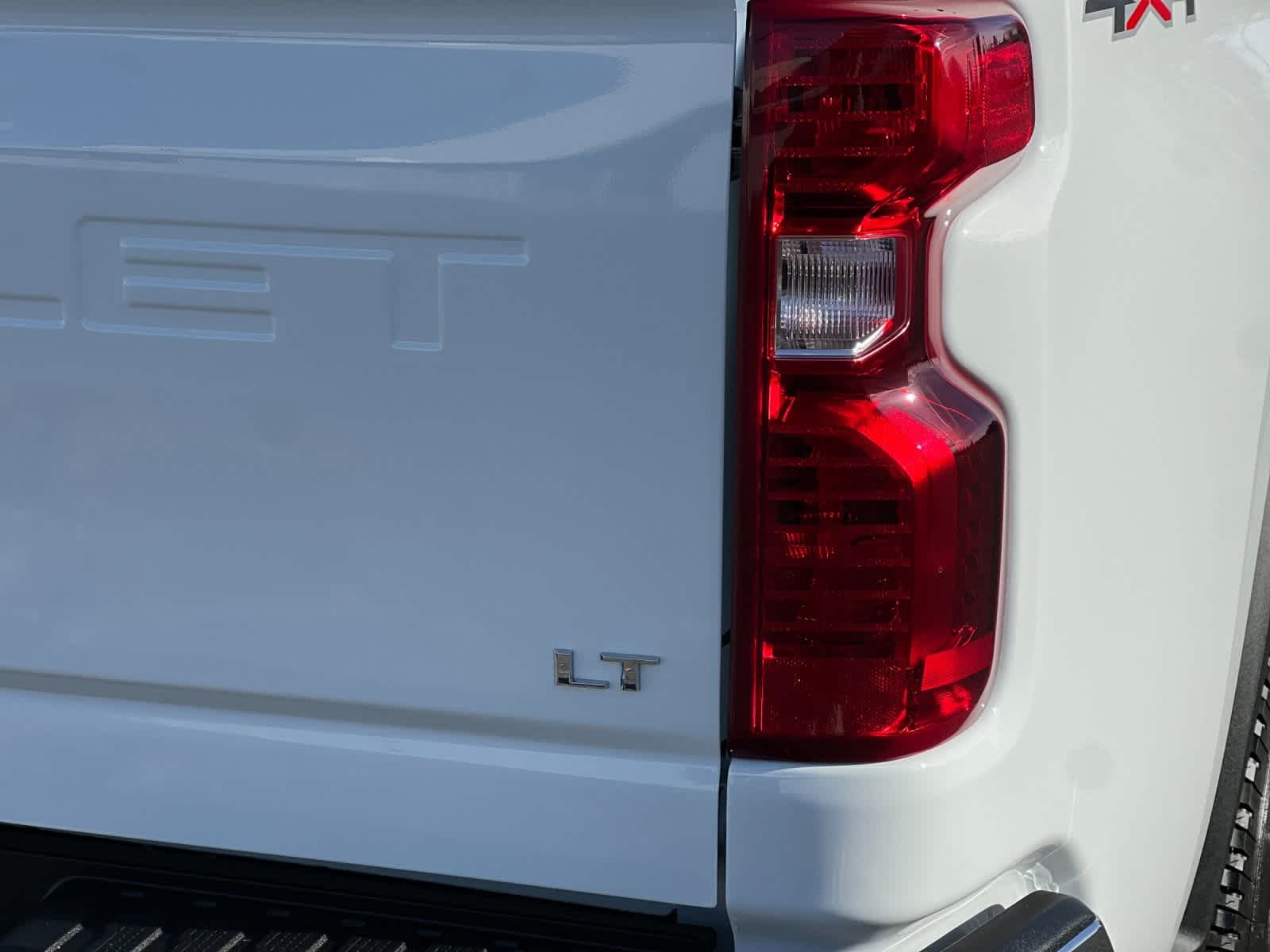 Thumbnail: 2026 Chevrolet Silverado 3500 - 25