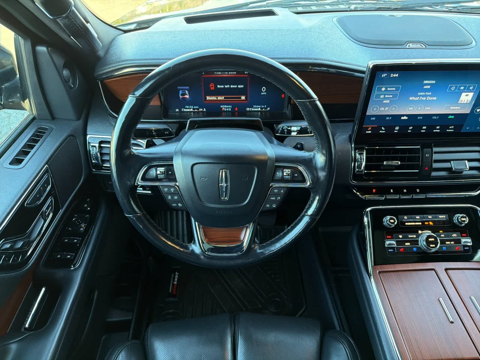 Thumbnail: 2022 Lincoln Navigator - 15