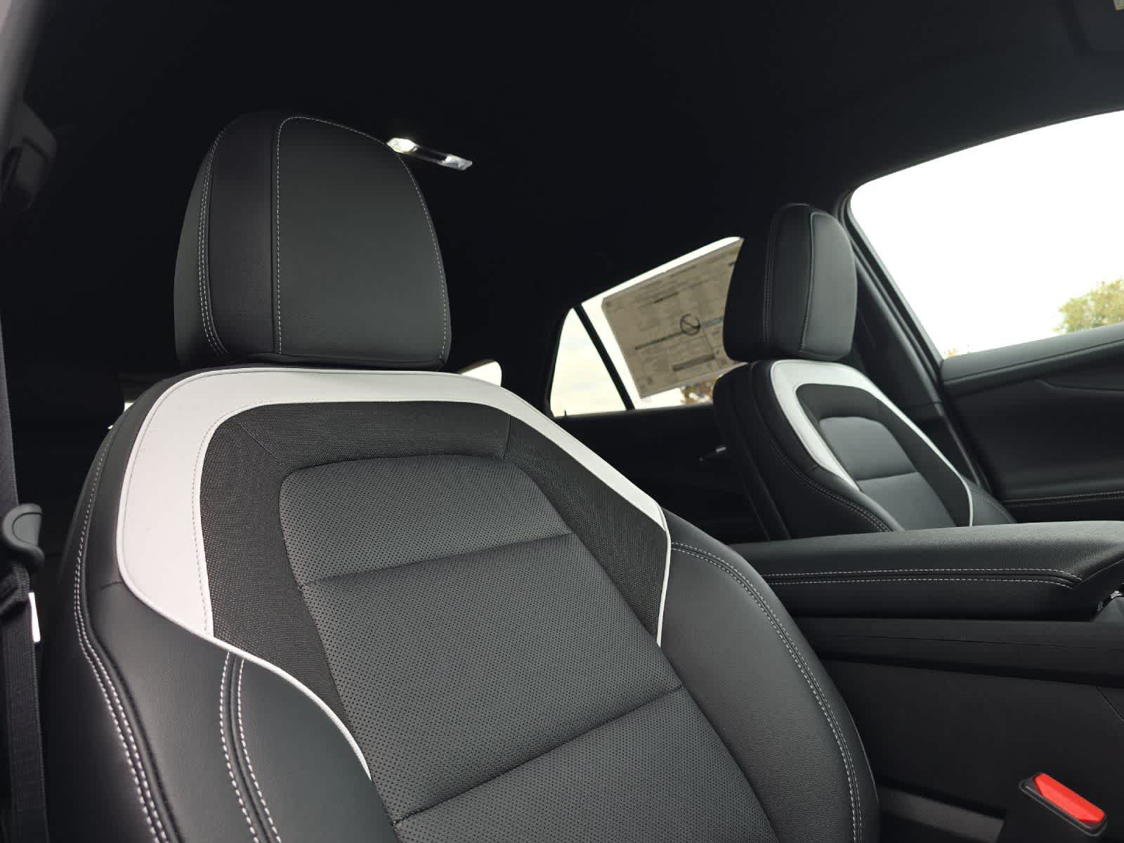 Thumbnail: 2025 Chevrolet Blazer EV - 17