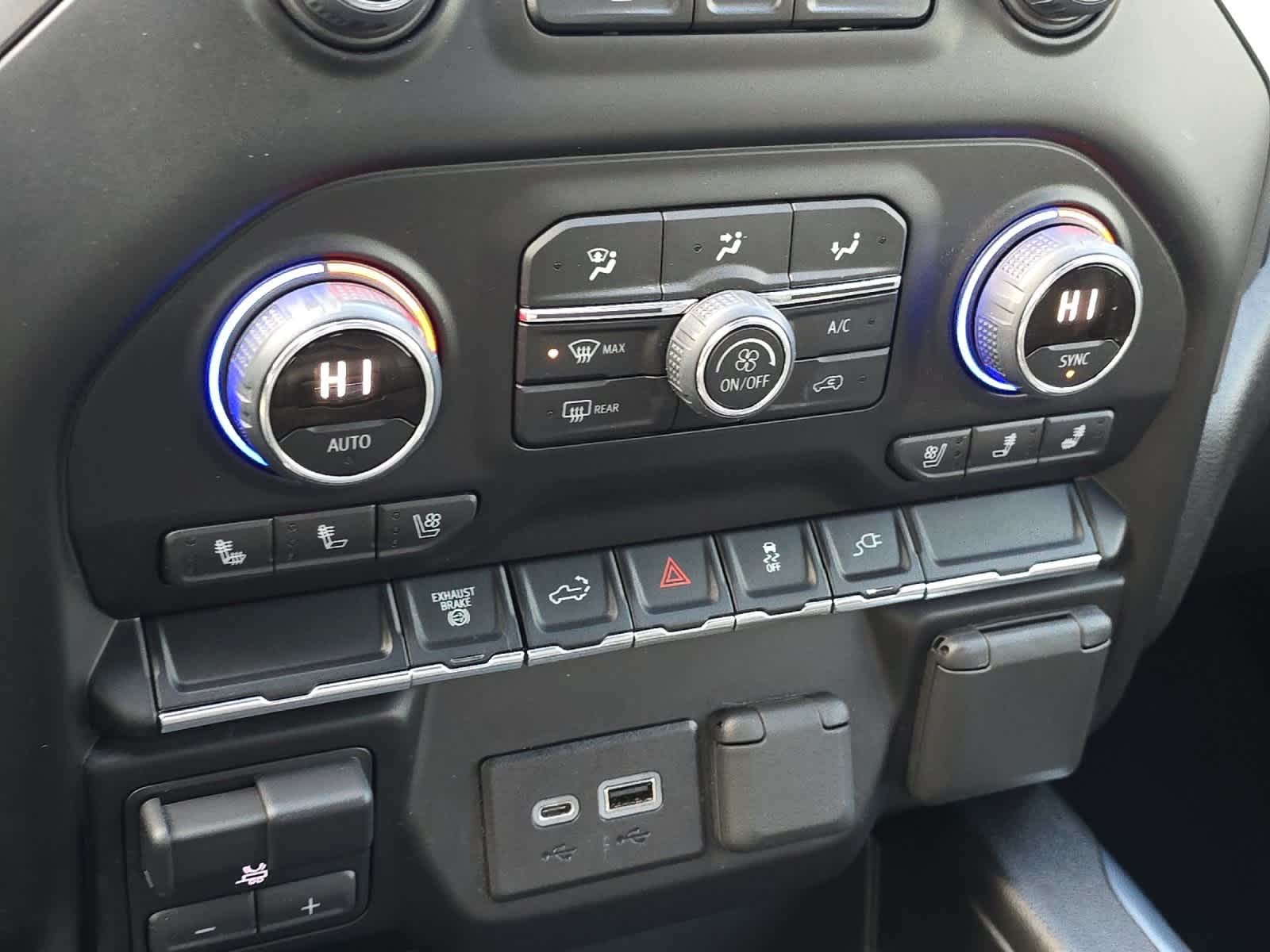 Thumbnail: 2022 Chevrolet Silverado 3500 - 19