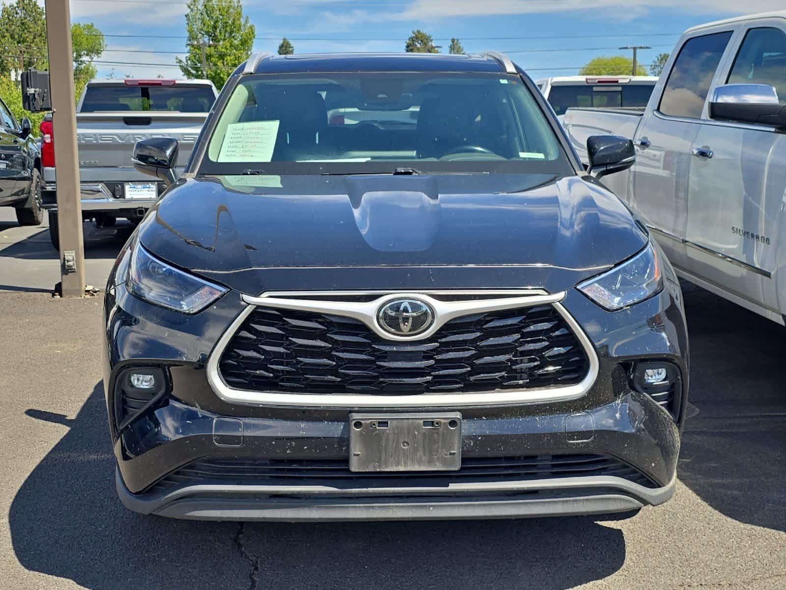 Thumbnail: 2022 Toyota Highlander - 6