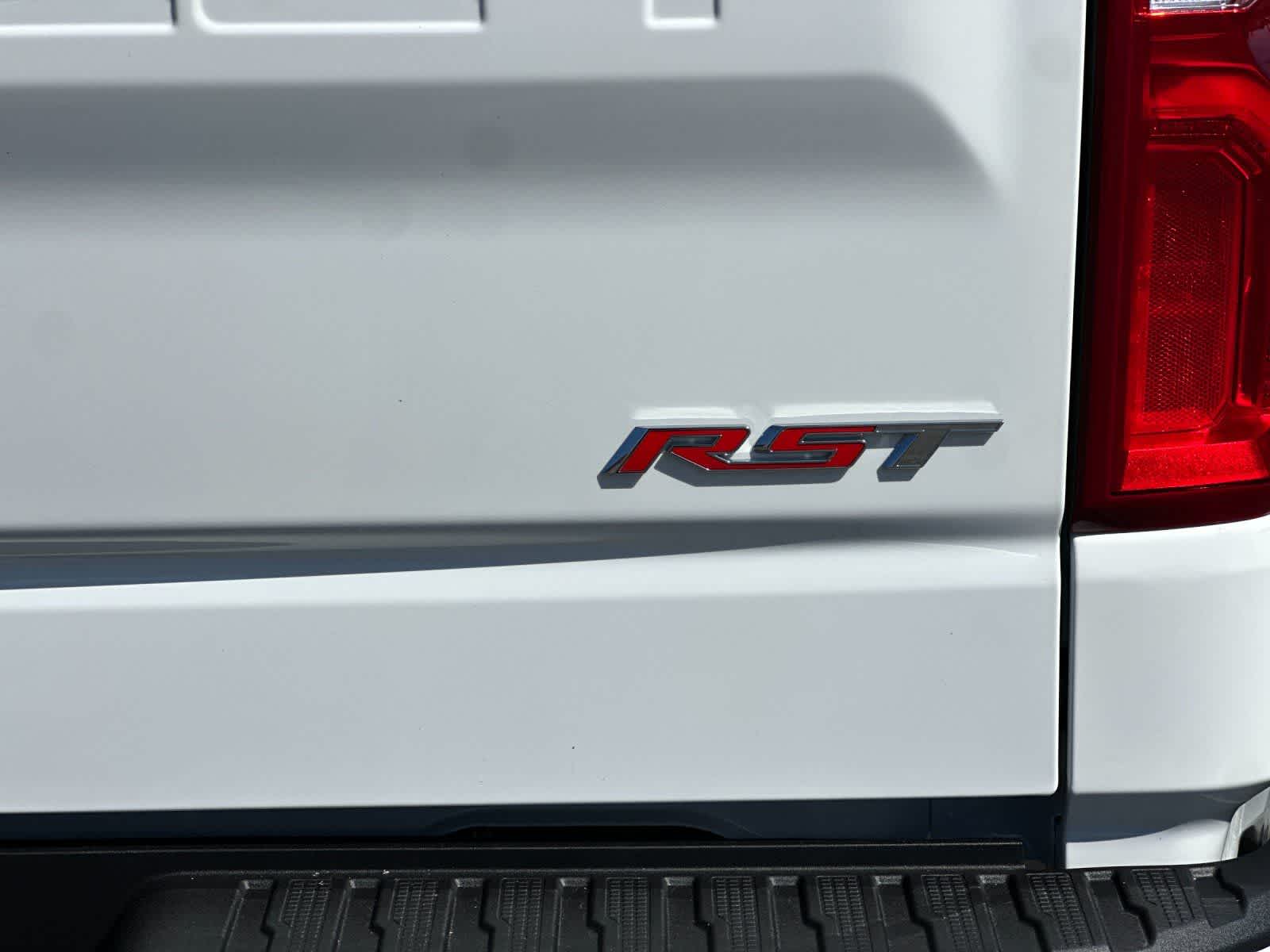 Thumbnail: 2026 Chevrolet Silverado 1500 - 27