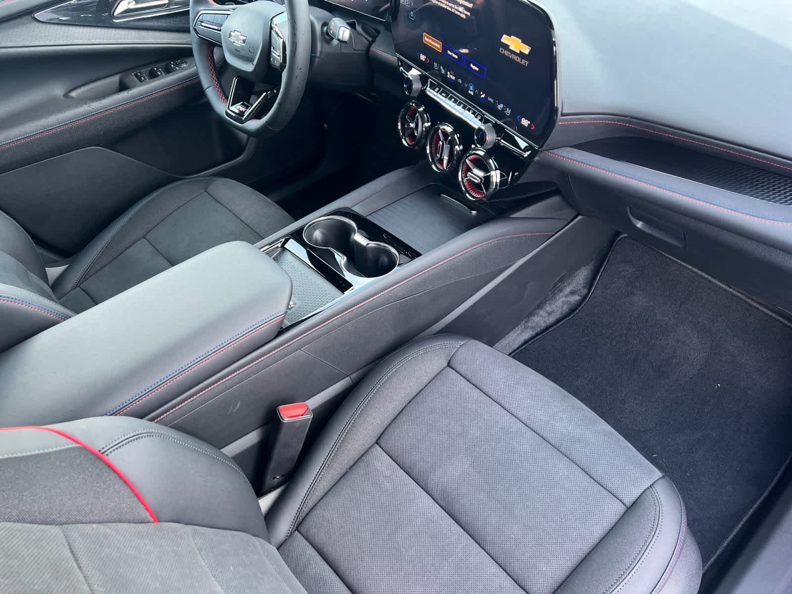 Thumbnail: 2026 Chevrolet Blazer EV - 14