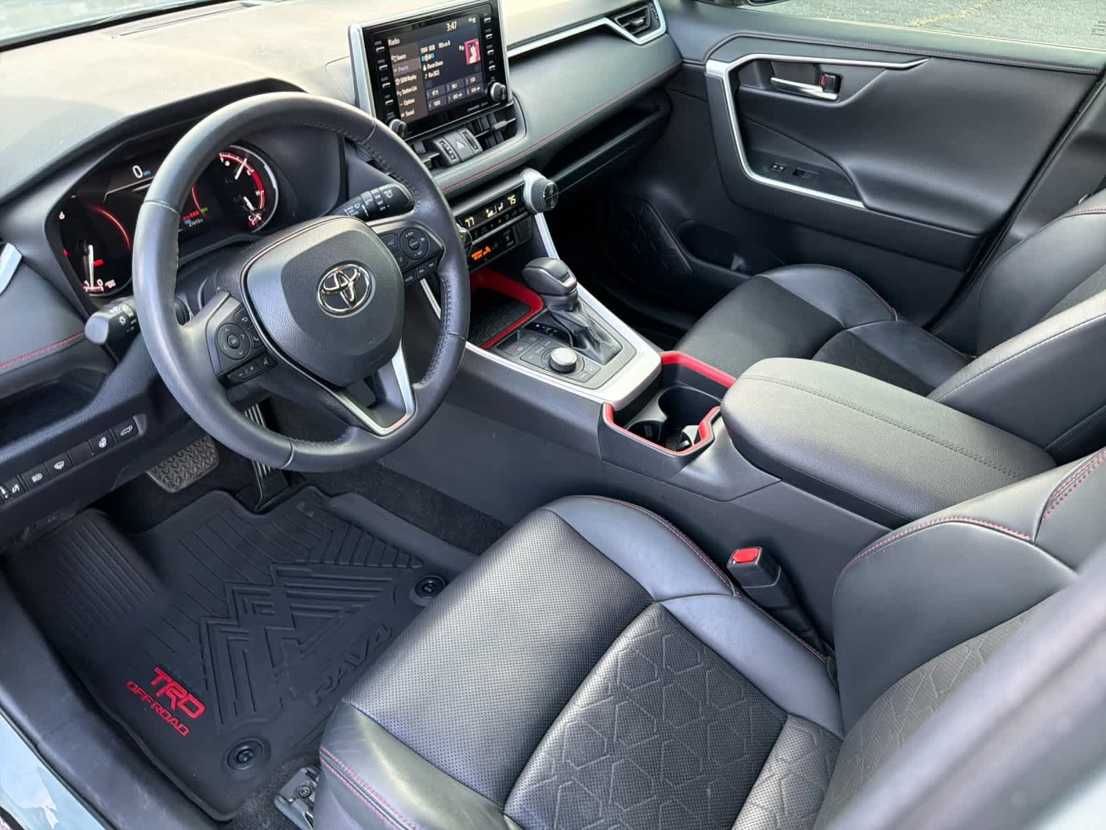 Thumbnail: 2020 Toyota RAV4 - 11