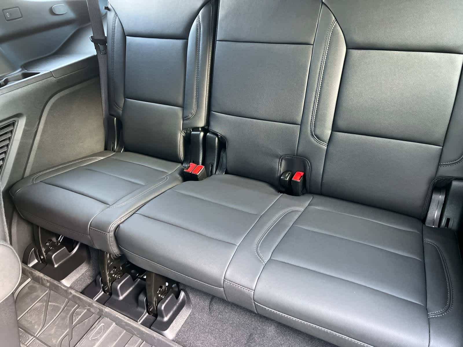 Thumbnail: 2026 Chevrolet Tahoe - 15