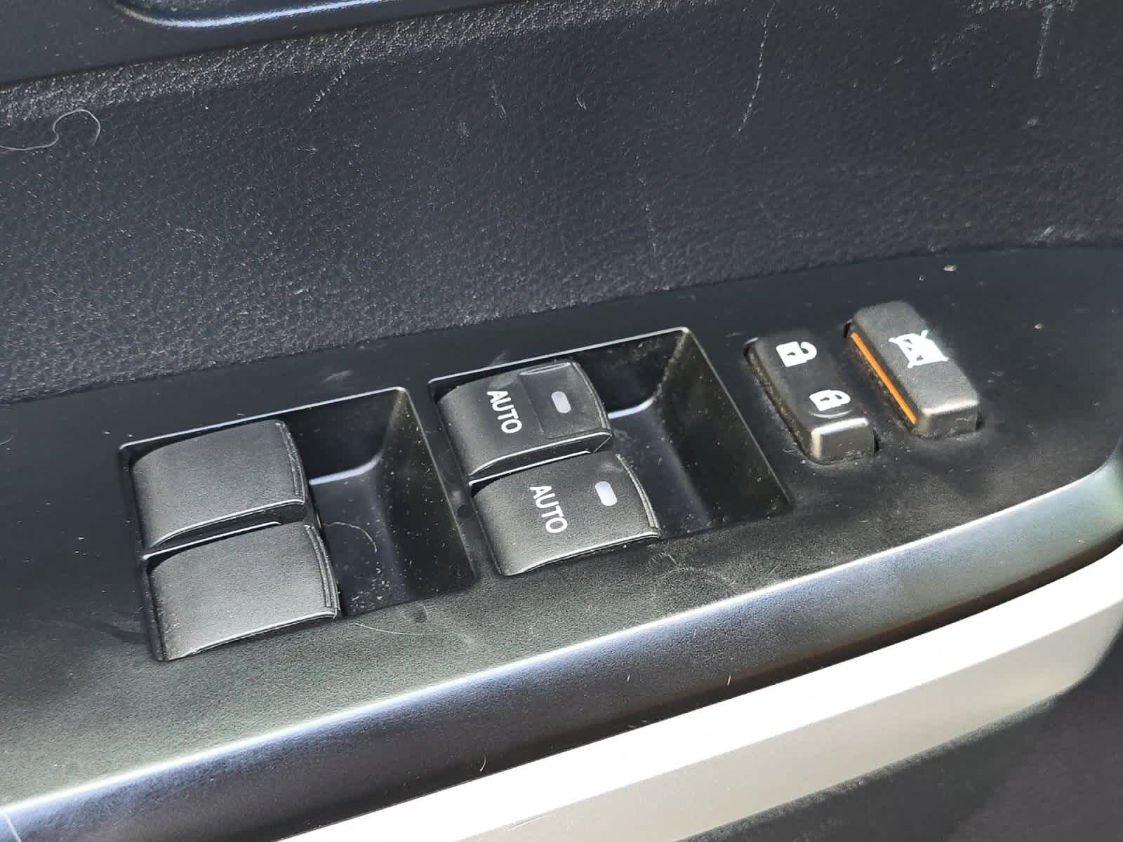 Thumbnail: 2014 Toyota Tundra - 13