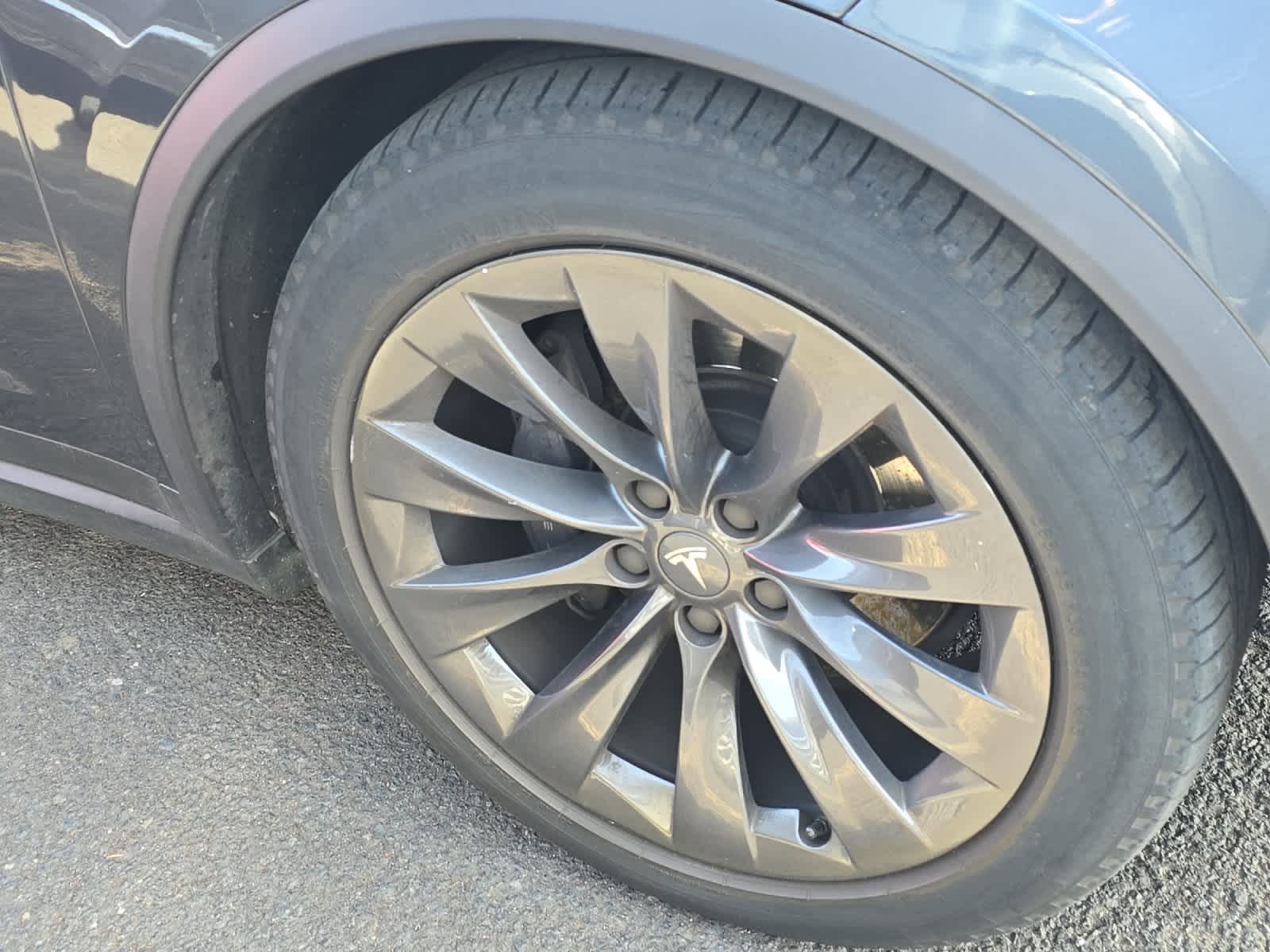 Thumbnail: 2018 Tesla Model X - 7