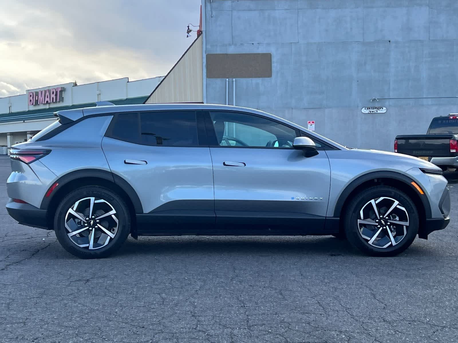 Thumbnail: 2026 Chevrolet Equinox - 8