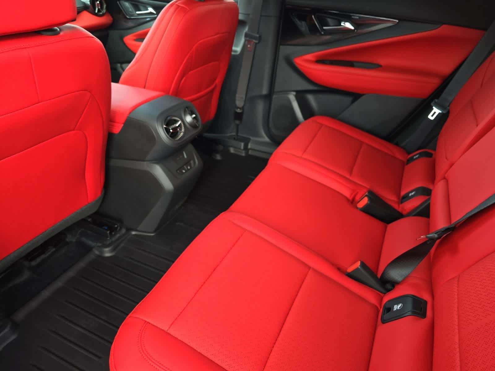 Thumbnail: 2026 Chevrolet Blazer EV - 4