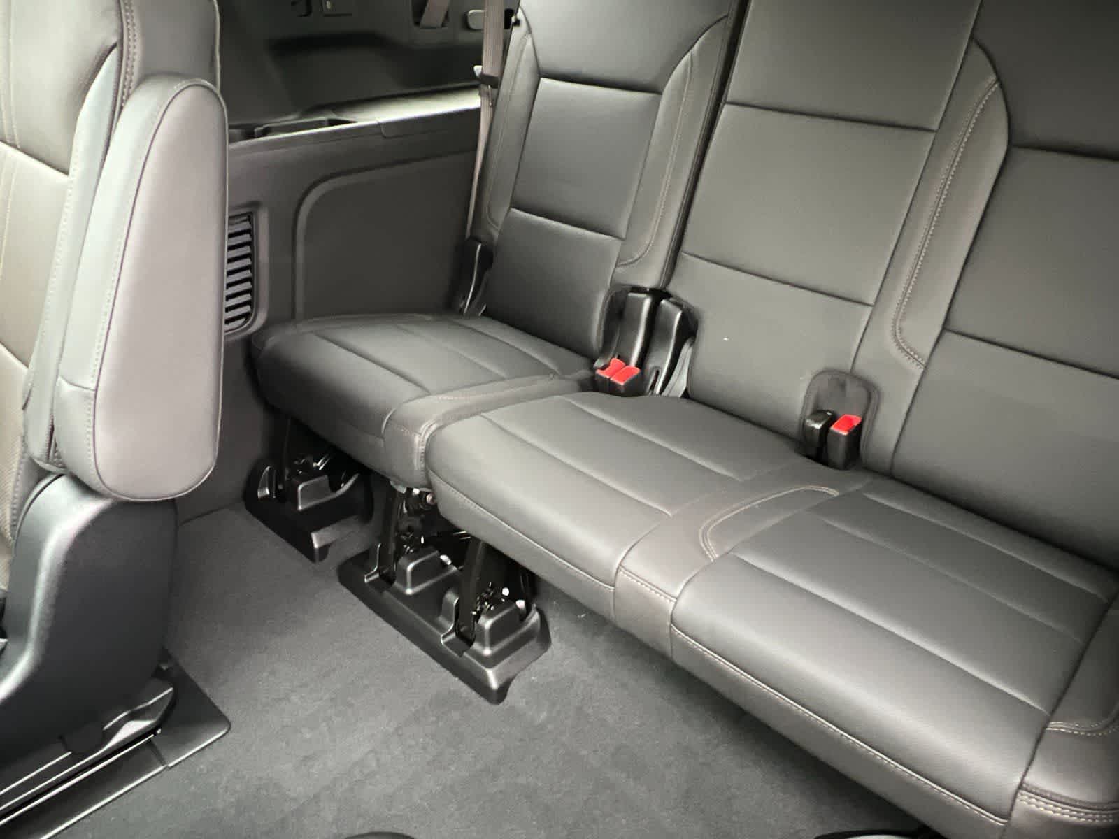 Thumbnail: 2026 Chevrolet Suburban - 13