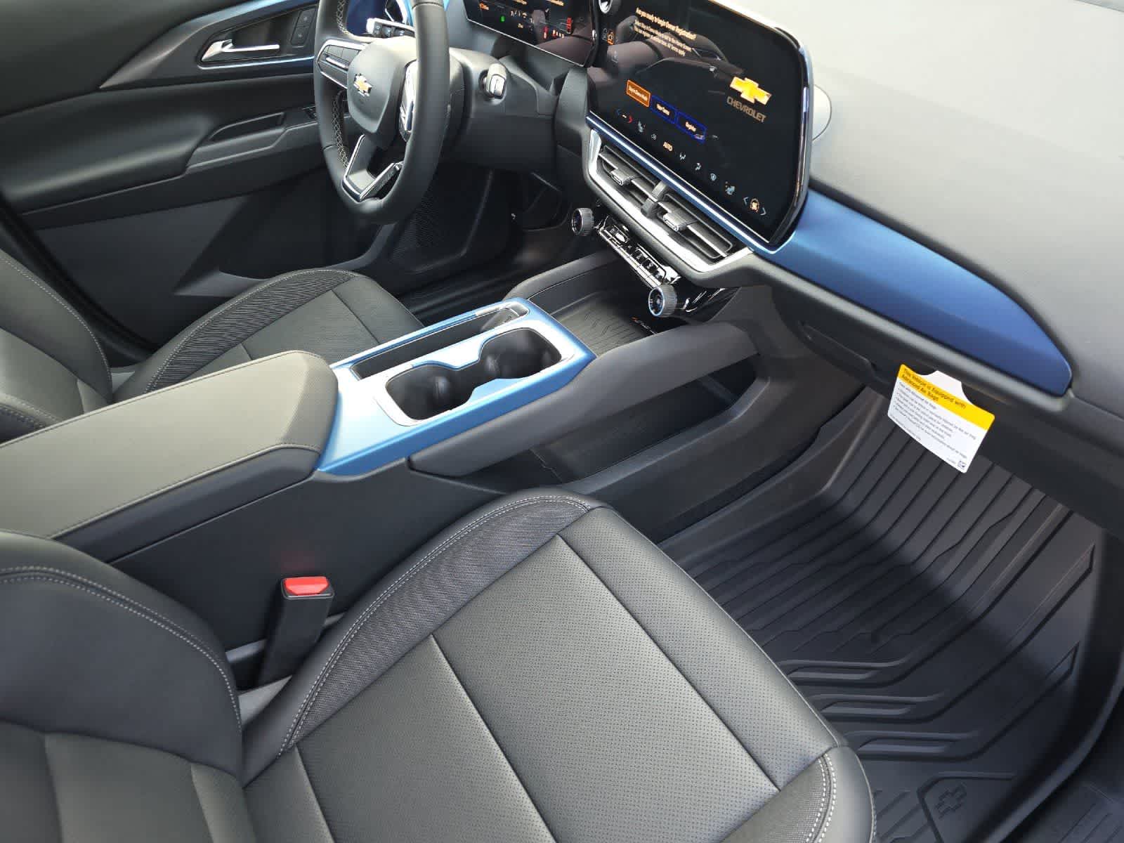 Thumbnail: 2026 Chevrolet Equinox - 16