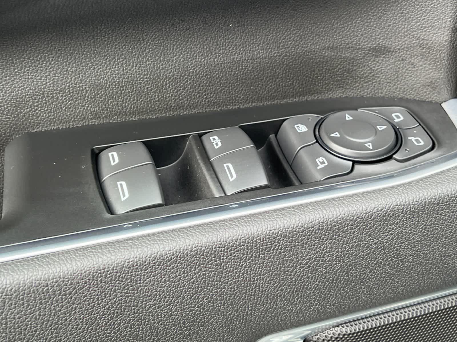 Thumbnail: 2026 Chevrolet Silverado 2500 - 13