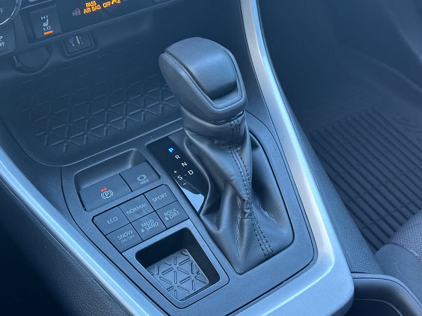 Thumbnail: 2024 Toyota RAV4 - 22