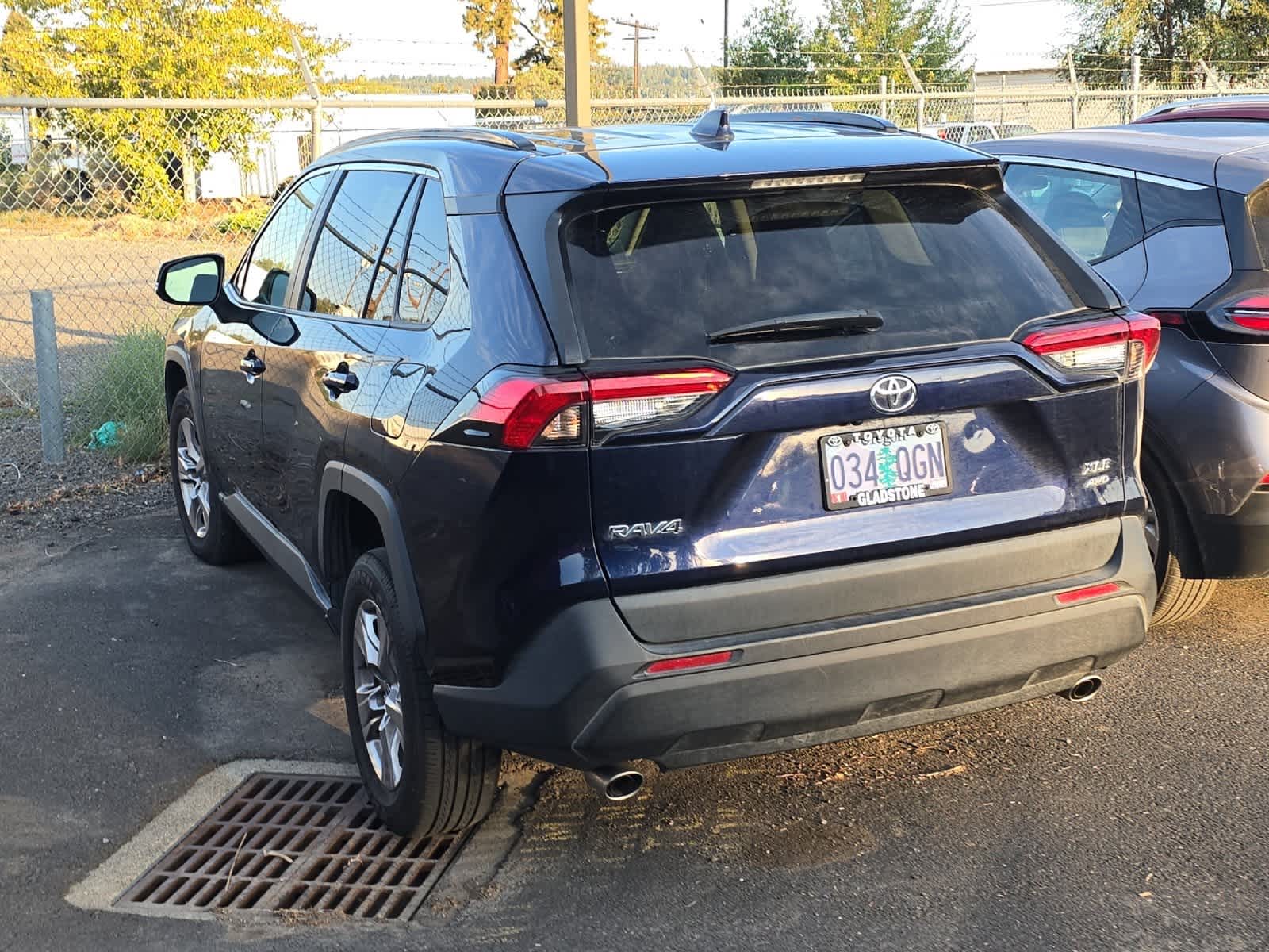 Thumbnail: 2022 Toyota RAV4 - 3