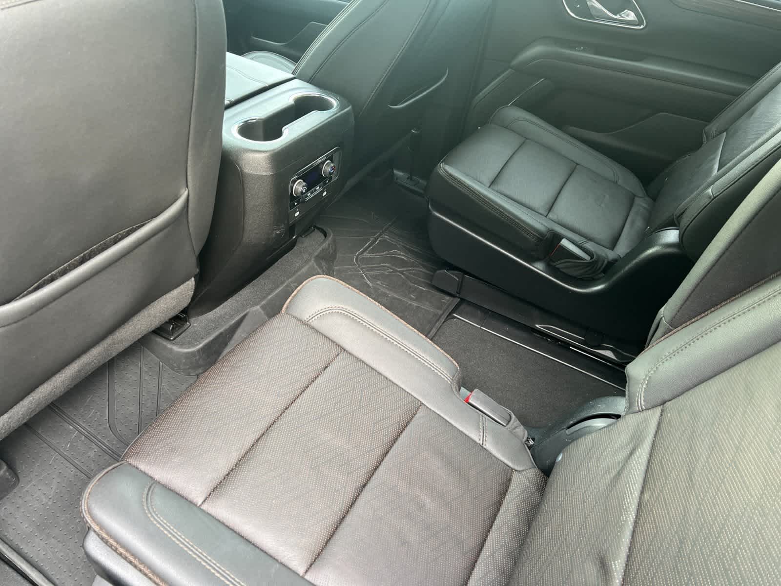 Thumbnail: 2023 Chevrolet Suburban - 4