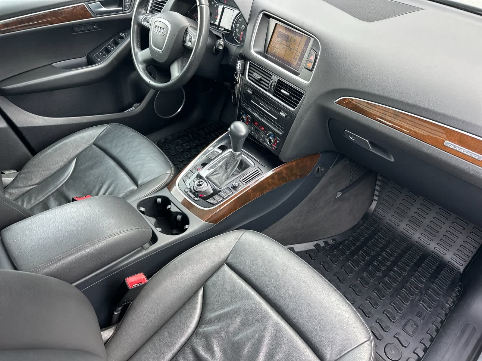 Thumbnail: 2010 Audi Q5 - 16