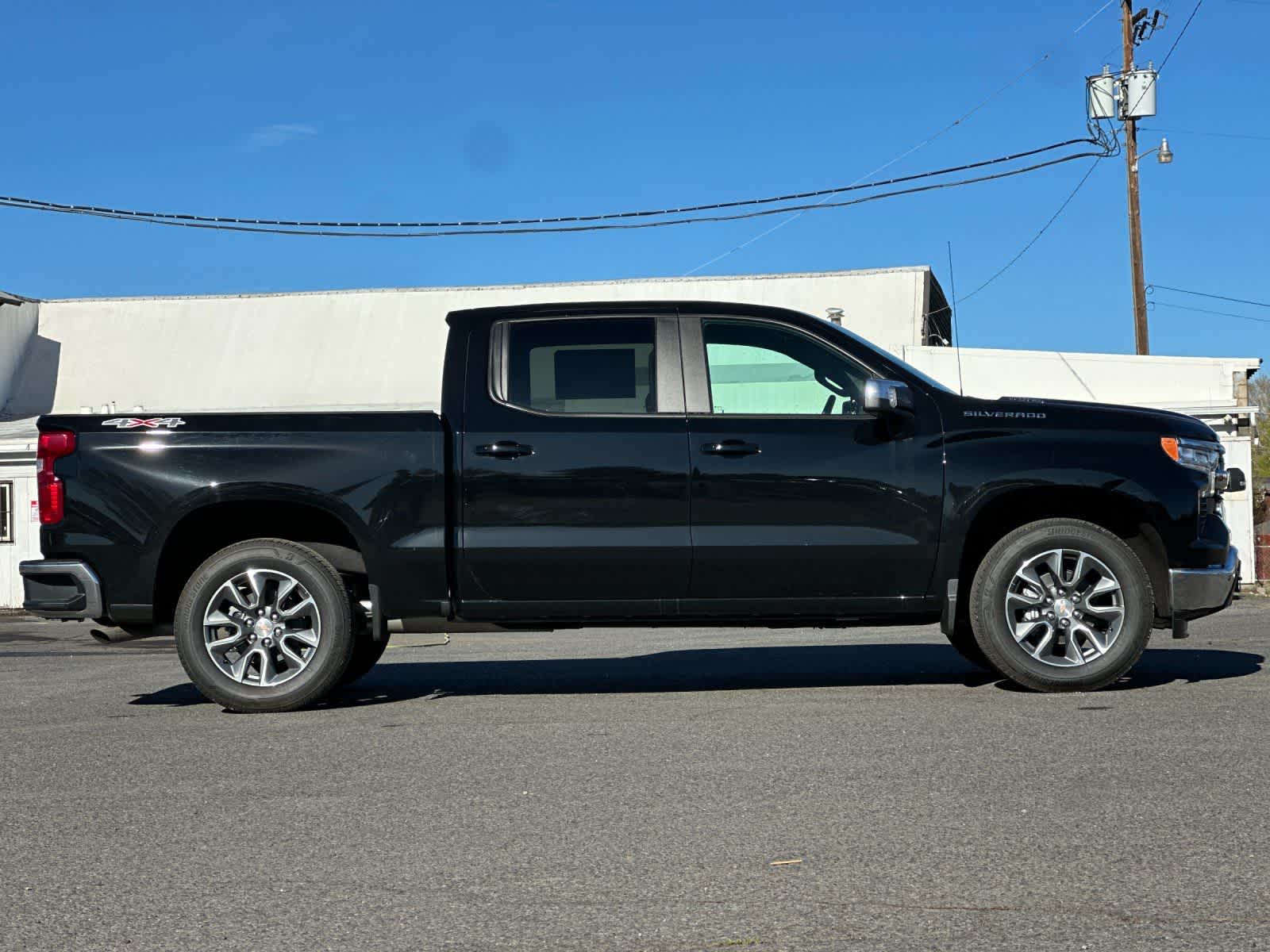 Thumbnail: 2026 Chevrolet Silverado 1500 - 8