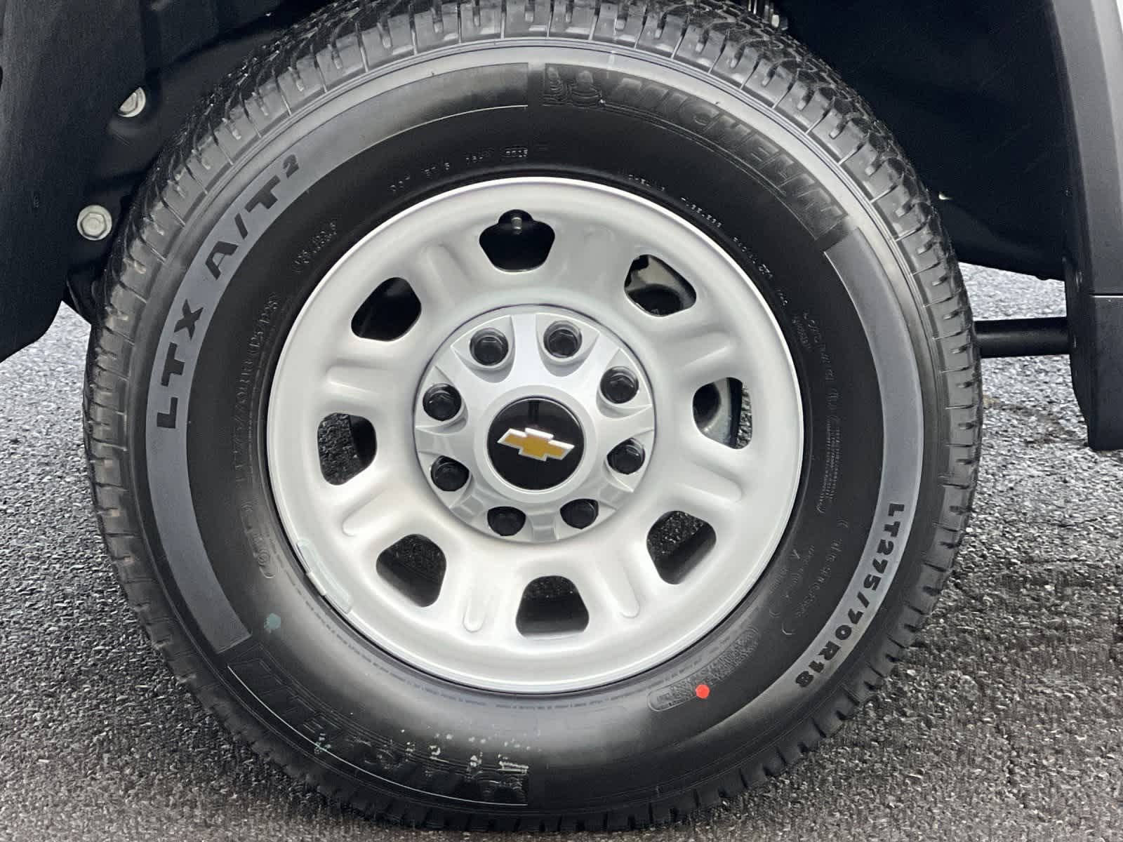 Thumbnail: 2026 Chevrolet Silverado 3500 - 24