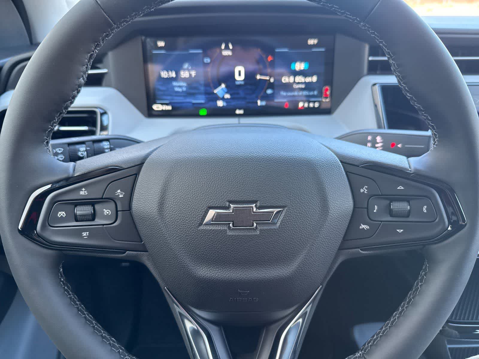 Thumbnail: 2027 Chevrolet Bolt EV - 23