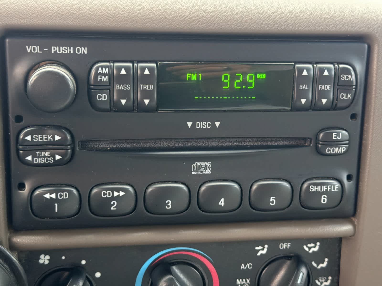 Thumbnail: 2004 Ford F-350 - 17