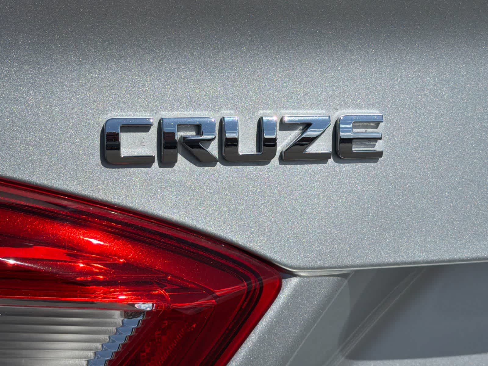 Thumbnail: 2018 Chevrolet Cruze - 25