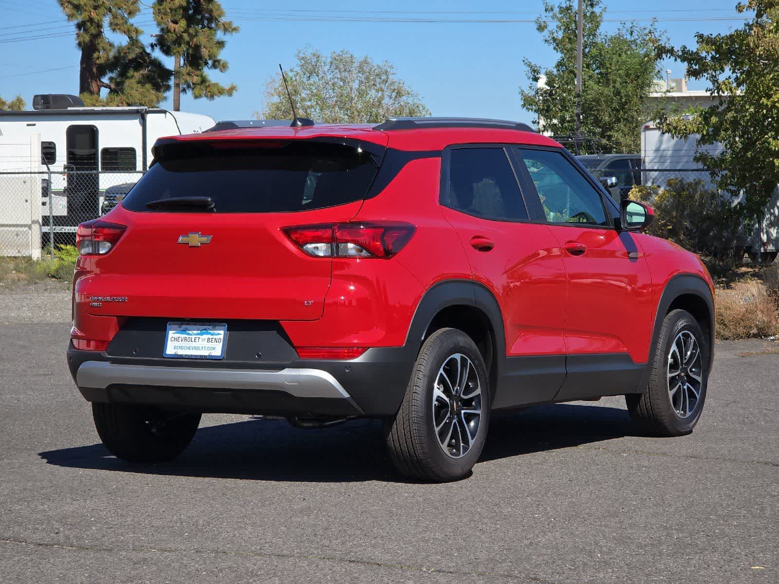 Thumbnail: 2026 Chevrolet TrailBlazer - 2