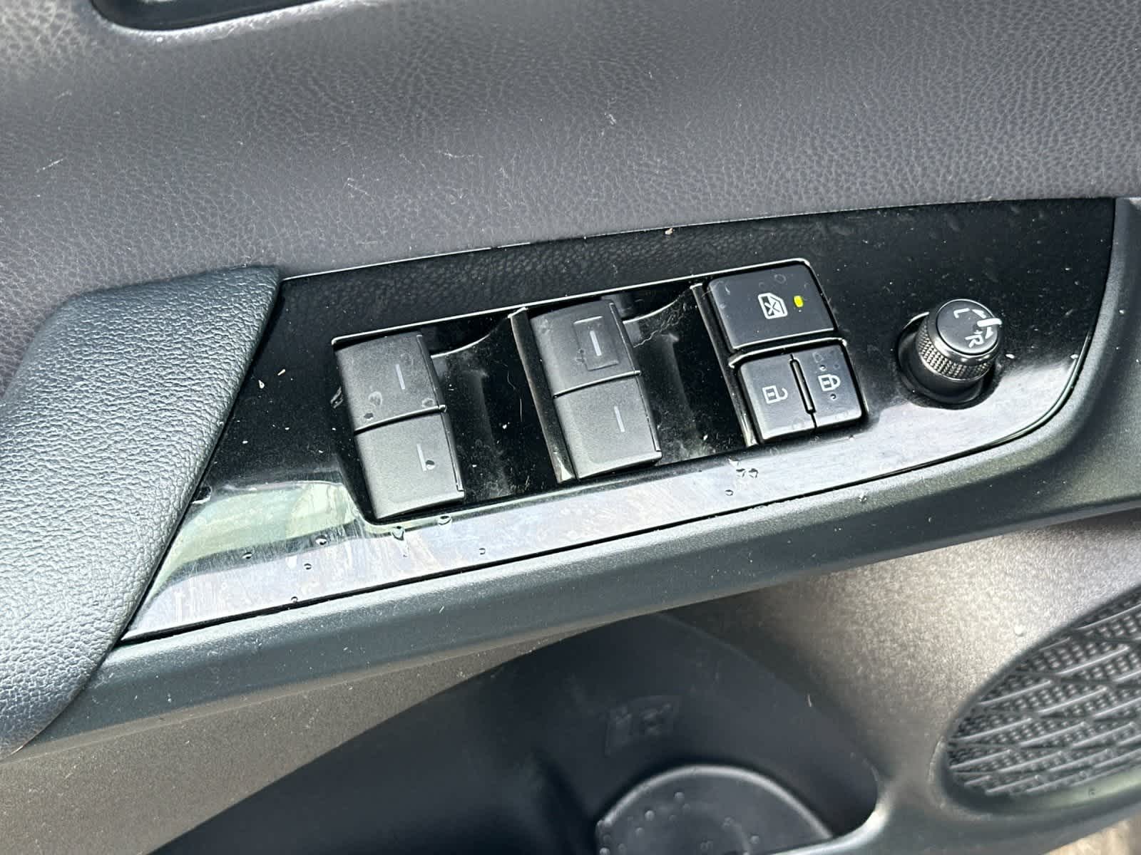 Thumbnail: 2019 Toyota Prius - 13