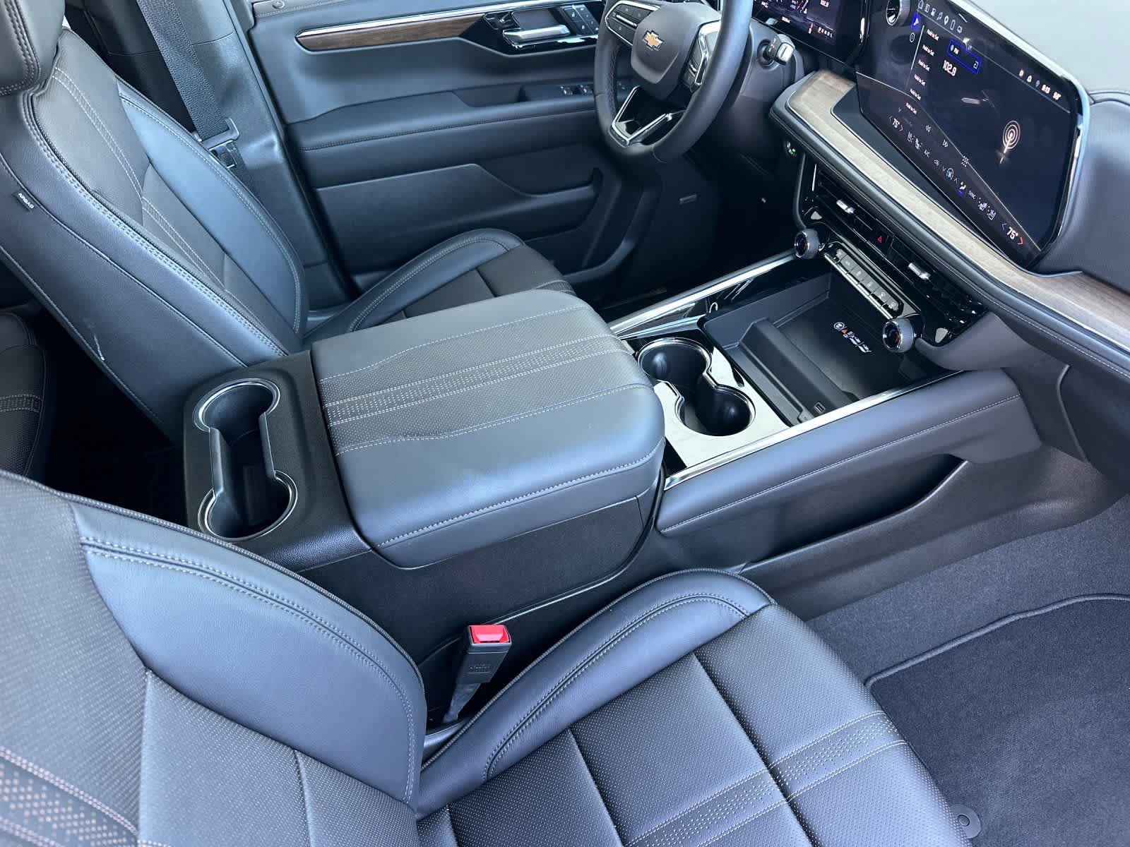 Thumbnail: 2025 Chevrolet Tahoe - 17