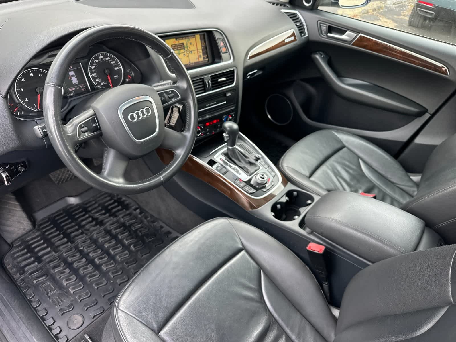 Thumbnail: 2010 Audi Q5 - 11