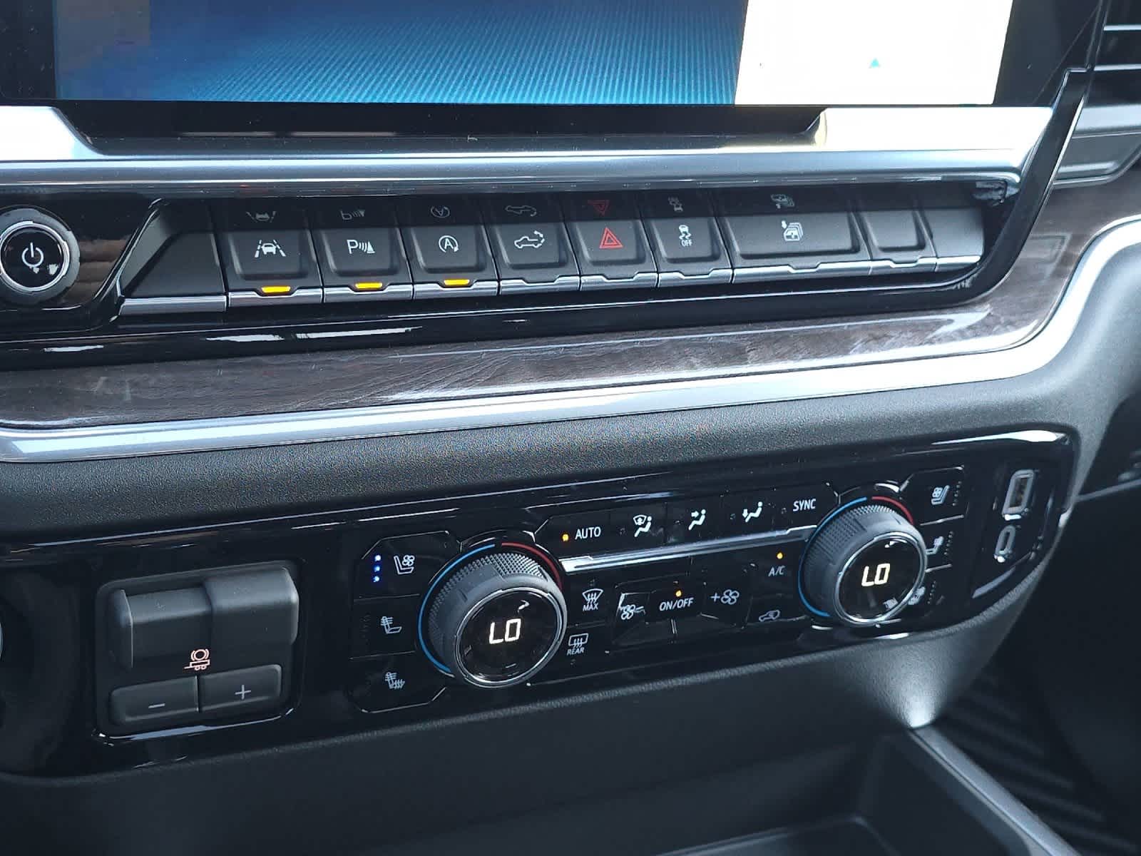 Thumbnail: 2026 Chevrolet Silverado 1500 - 20