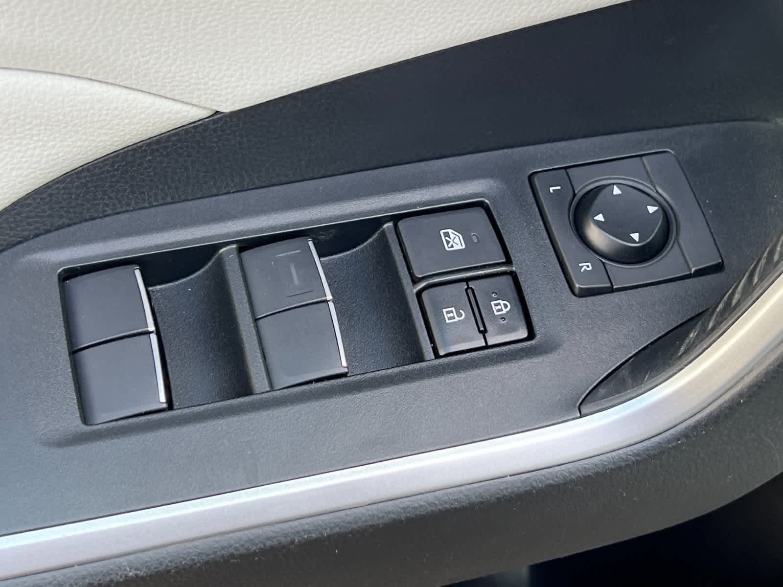 Thumbnail: 2020 Toyota RAV4 - 13