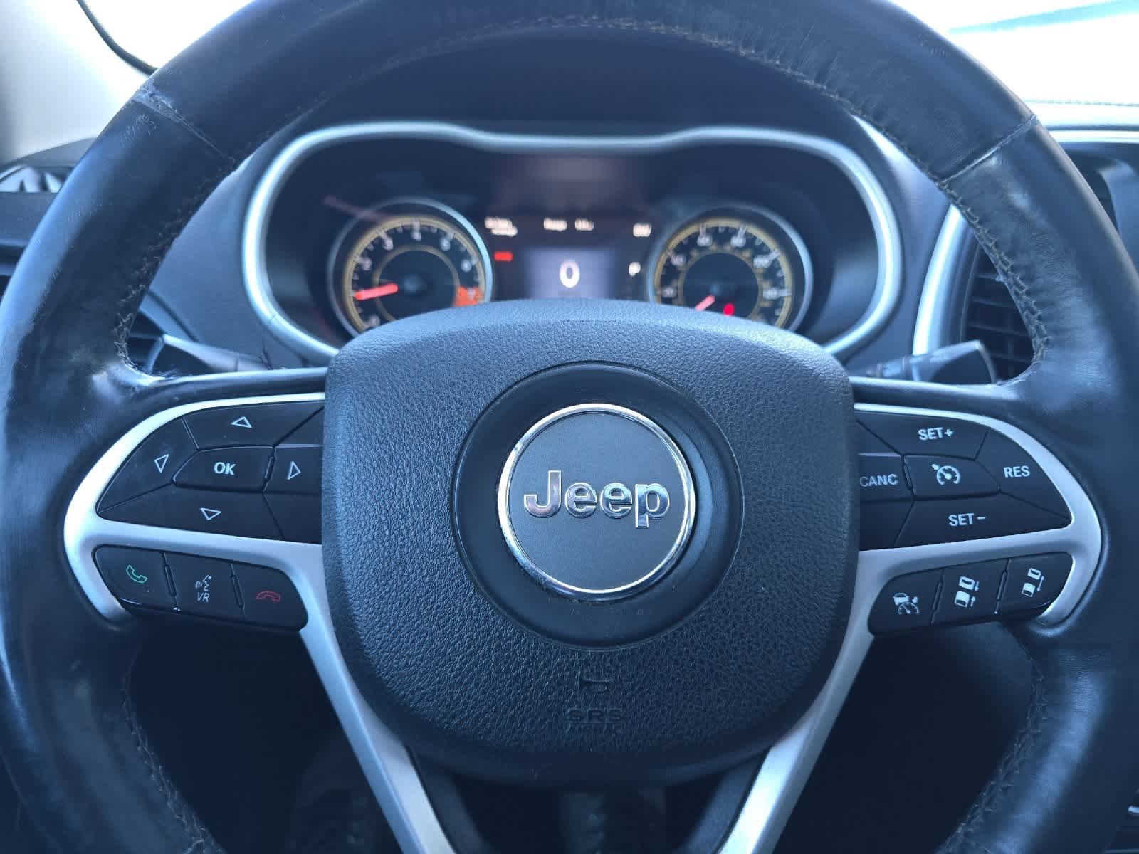 Thumbnail: 2014 Jeep Cherokee - 24