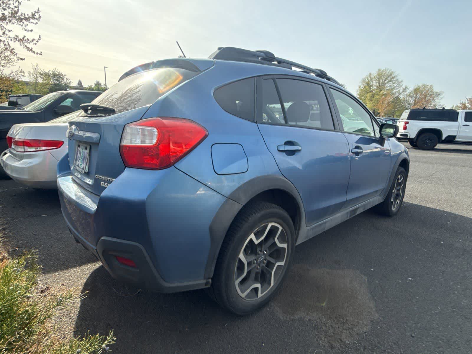 Thumbnail: 2016 Subaru Crosstrek - 4