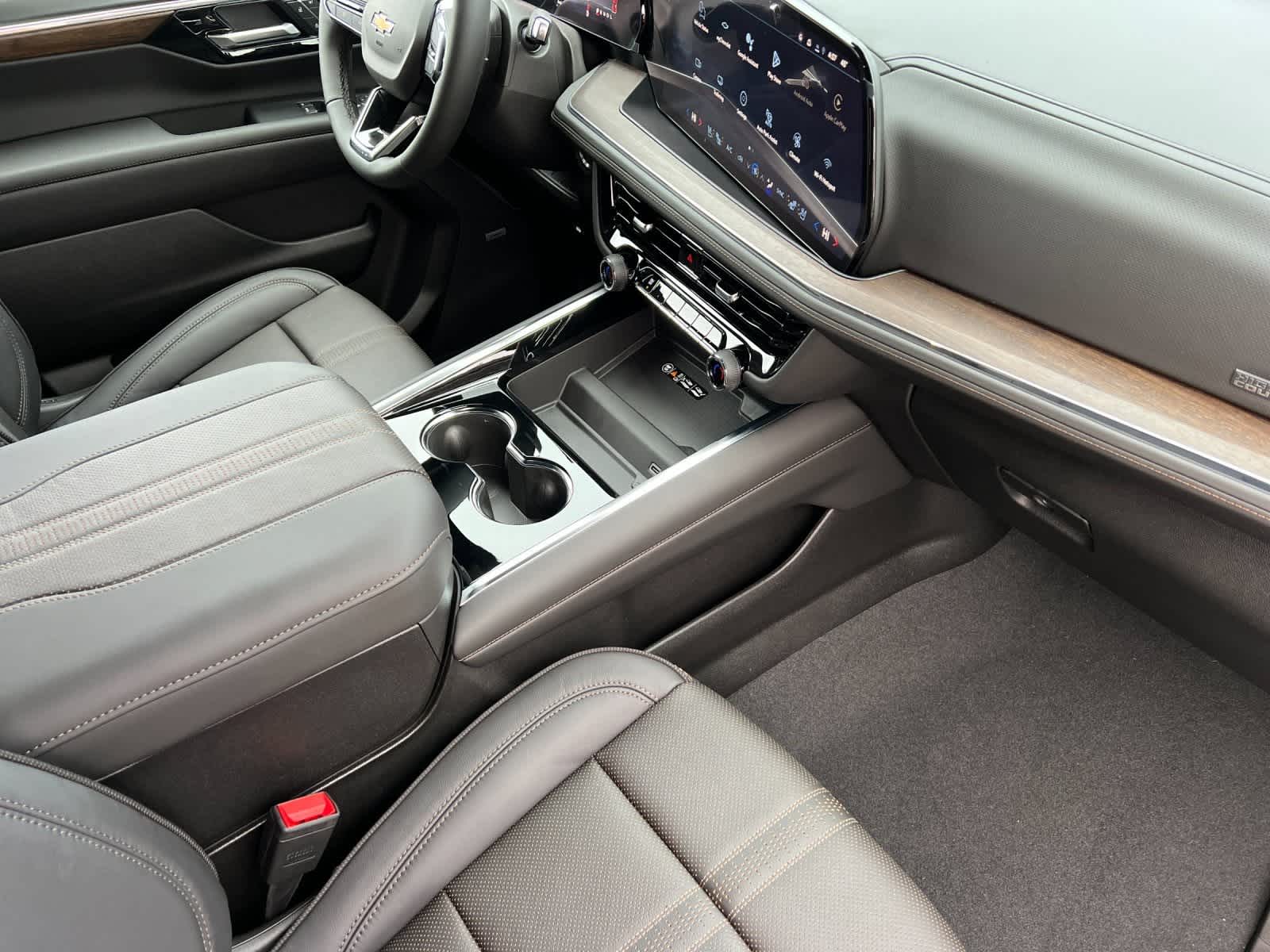 Thumbnail: 2026 Chevrolet Tahoe - 17