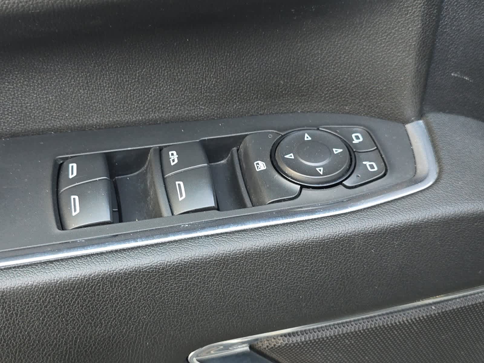 Thumbnail: 2024 Chevrolet Silverado 2500 - 13