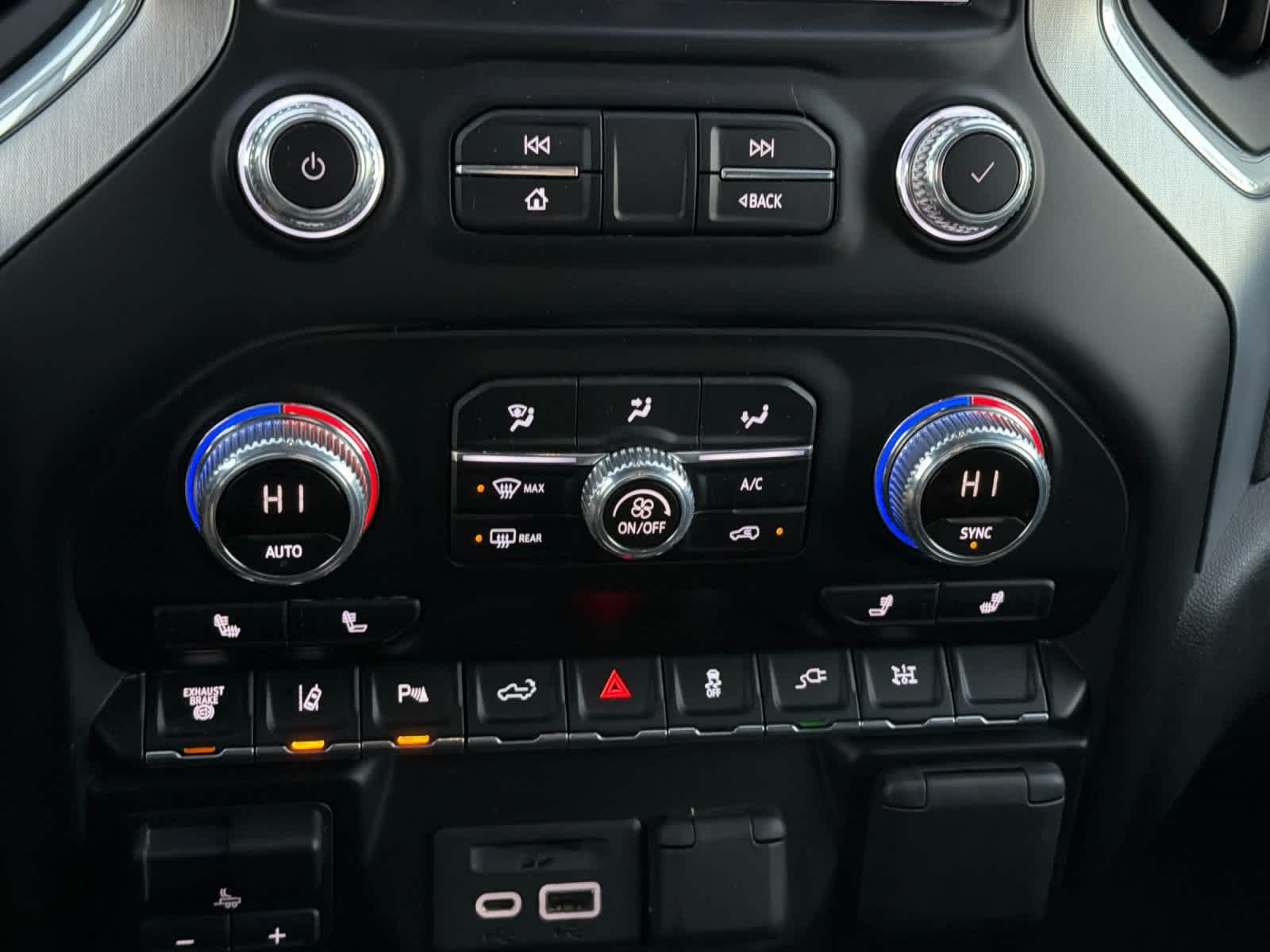 Thumbnail: 2021 GMC Sierra 3500 - 18