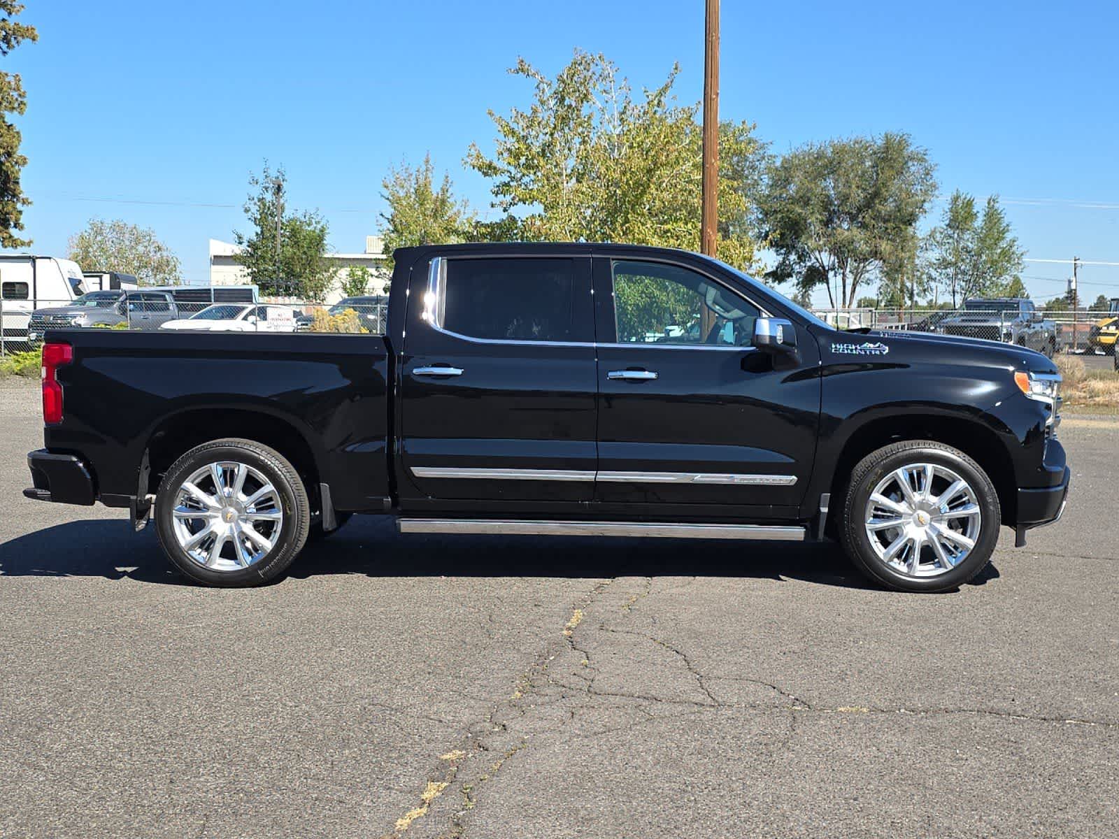 Thumbnail: 2026 Chevrolet Silverado 1500 - 8