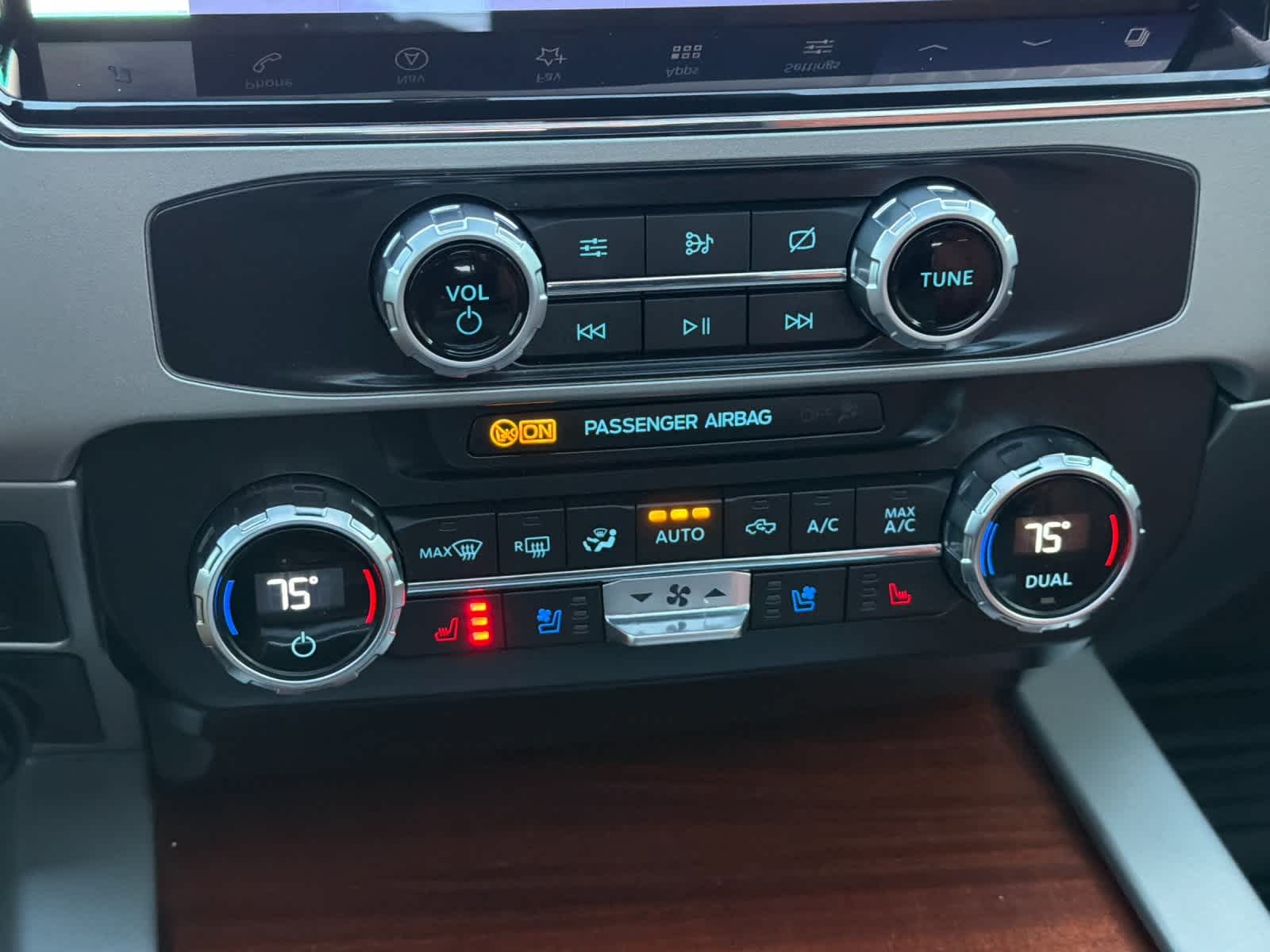 Thumbnail: 2022 Ford F-350 - 20