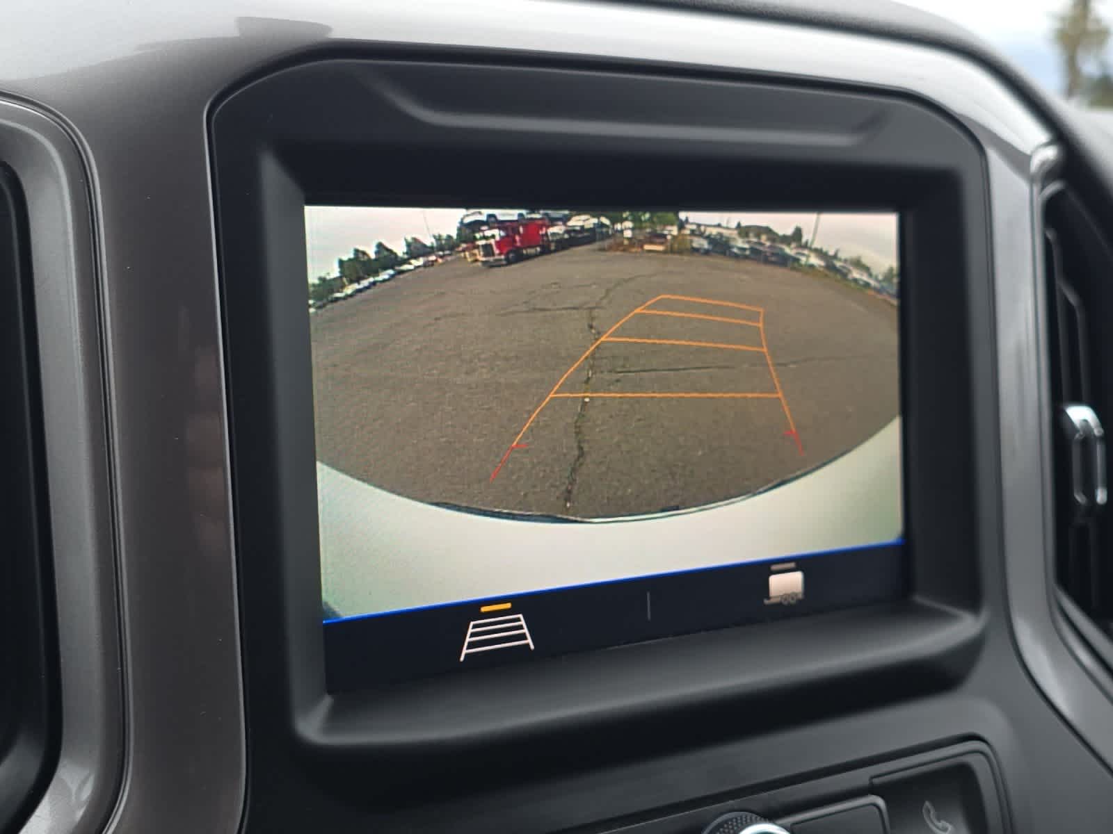 Thumbnail: 2022 Chevrolet Silverado 1500 - 18