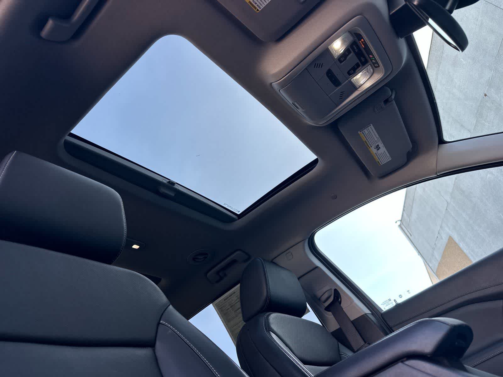 Thumbnail: 2023 GMC Acadia - 18